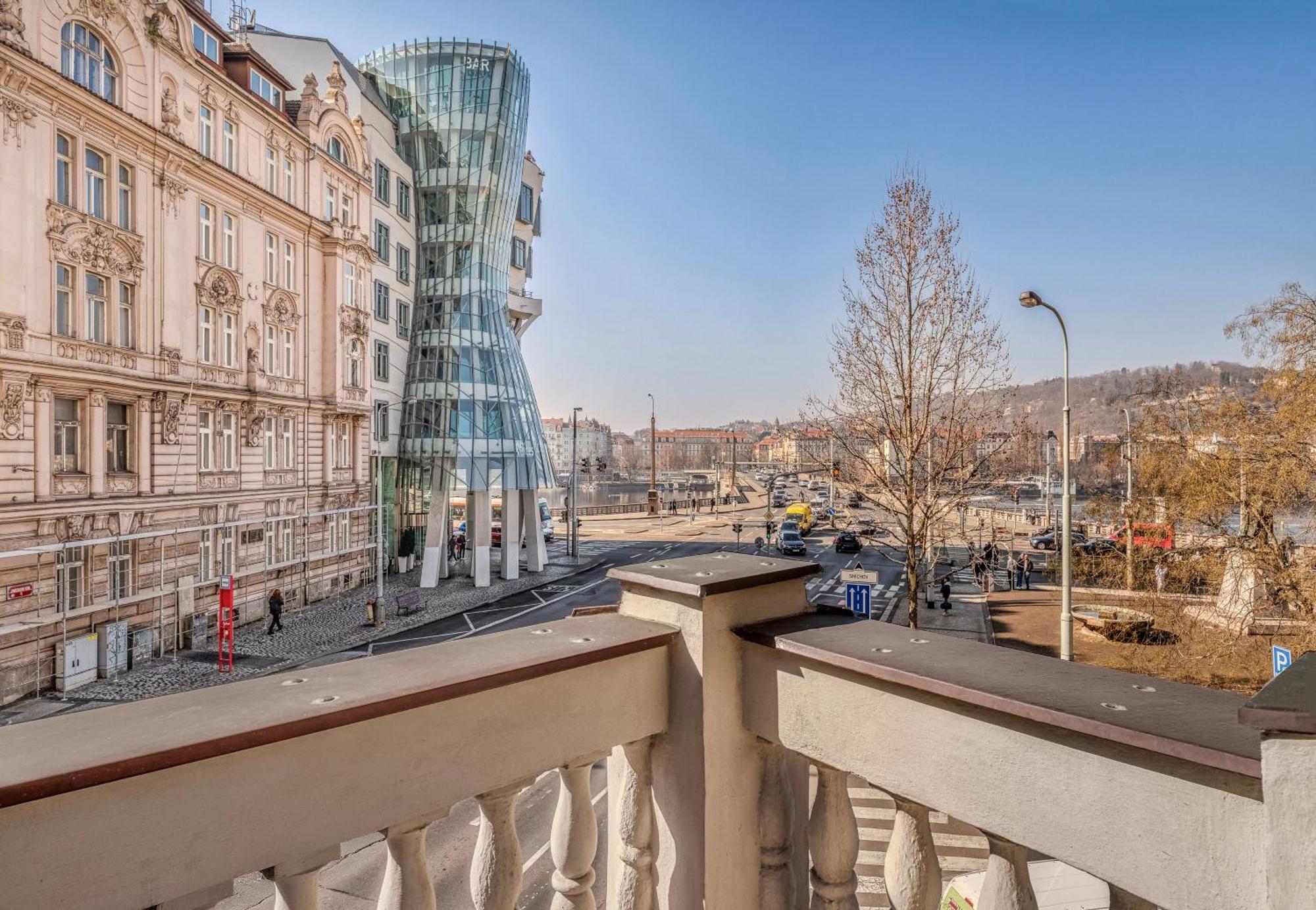 River Dance Suites By Adrez Praga Exterior foto